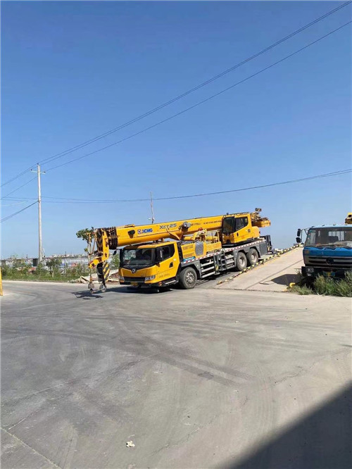 崇仁县吊车作业时，可能会产生哪些额外收费项目？