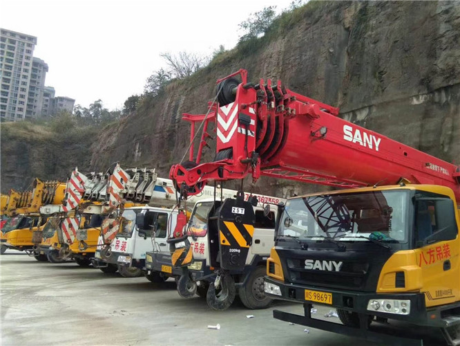 崇仁县吊车出租按什么计费？台班费、单次费、里程费怎么算？